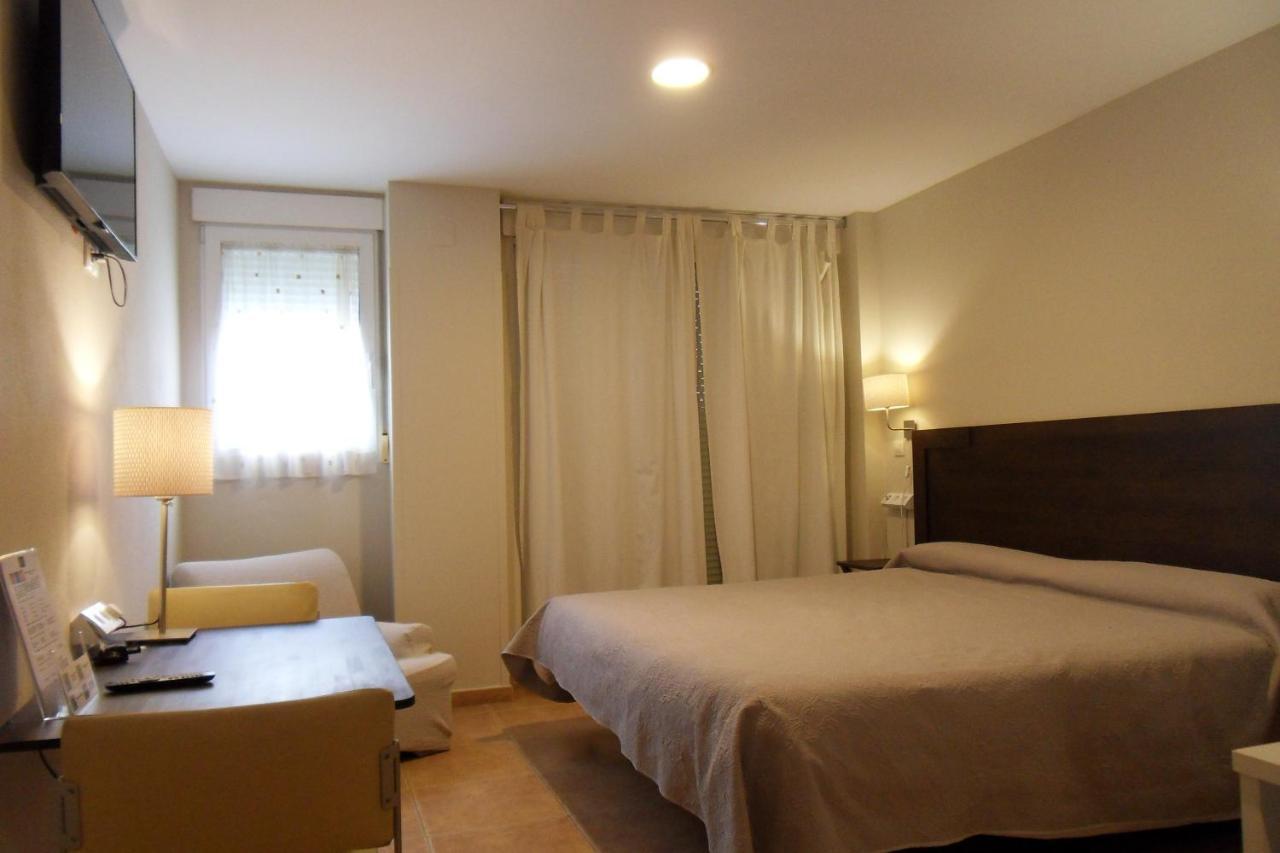 Hostal El Estudio Almansa Exterior foto